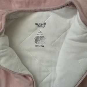 Kyte BABY Blush Sleep Bag Walker| Kyte Baby Pajamas| 2.5 Tog
